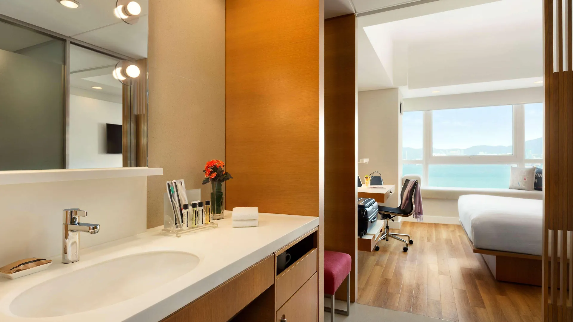 Jen Hong Kong By Shangri-La Hotel