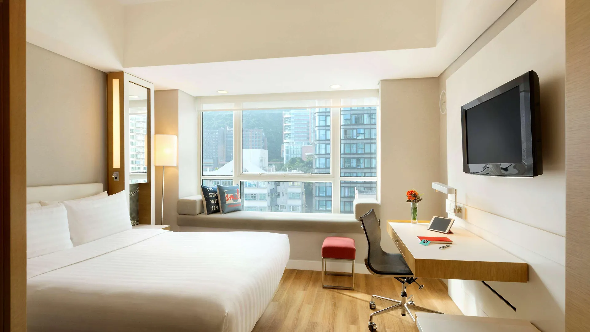 Jen Hong Kong By Shangri-La Hotel
