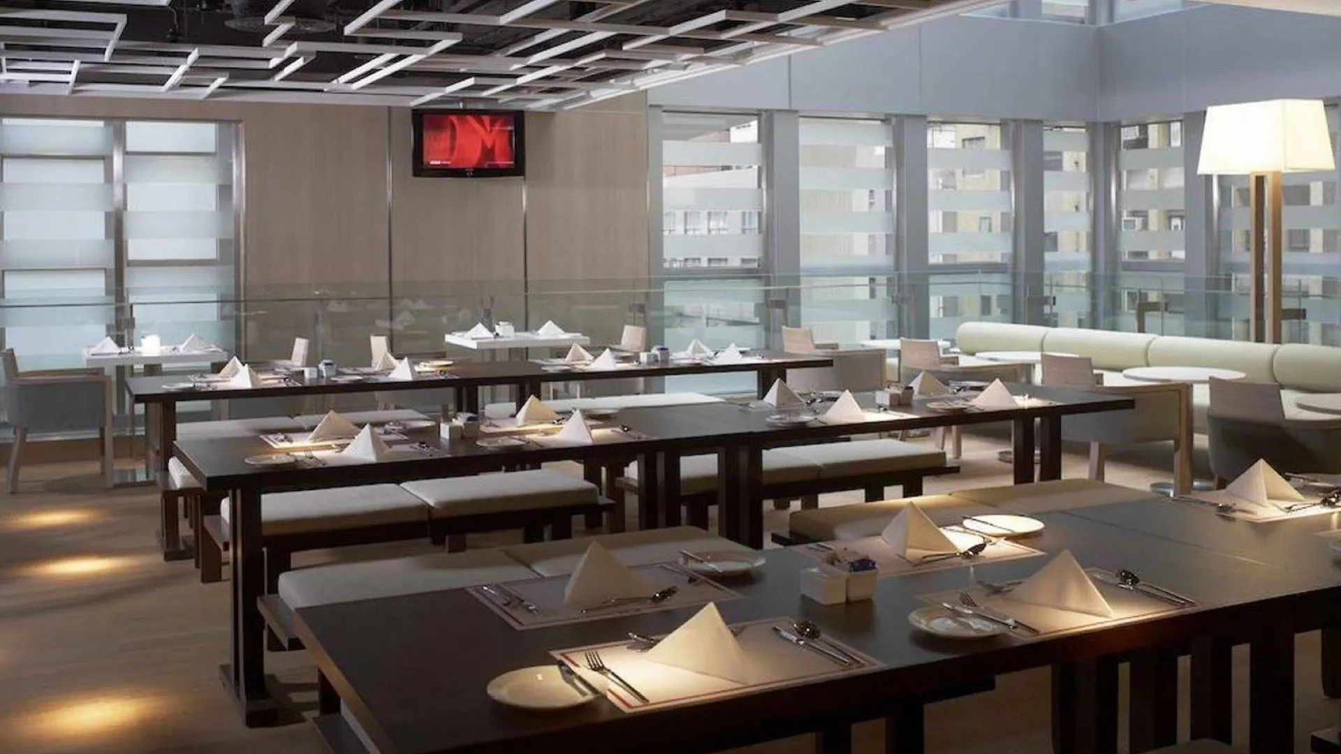 Jen Hong Kong By Shangri-La Hotel